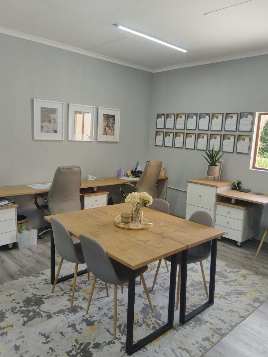 5 Bedroom Property for Sale in Schoemansville North West